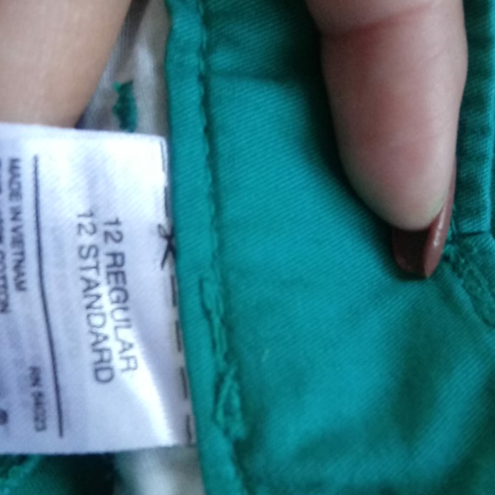 Shorts - Picture 3 of 3